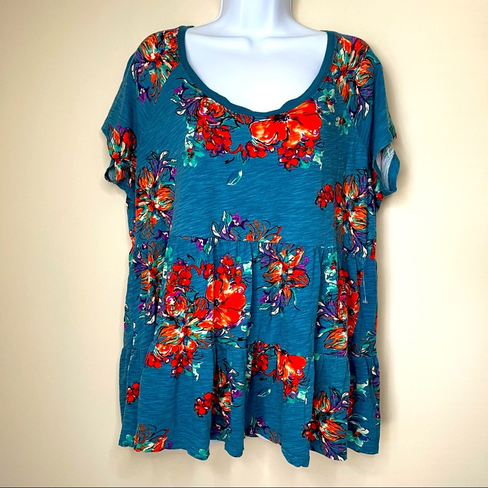 Torrid floral print babydoll slub scoop neck tiered top, size 1 (14/16)